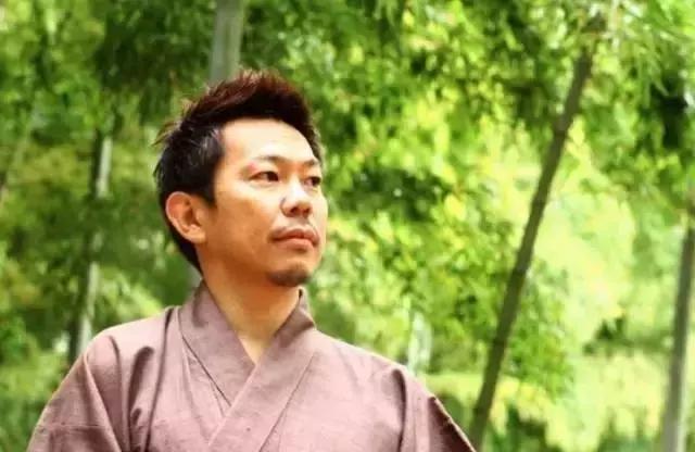 吃米饭提前2个月预约，一家濒临倒闭的百年米店现年入15亿！