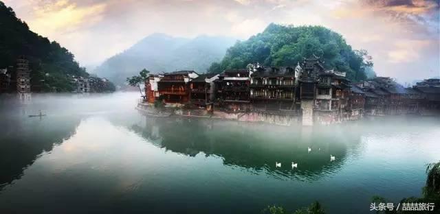 湘西凤凰城沱江风景,印象湘西凤凰古城
