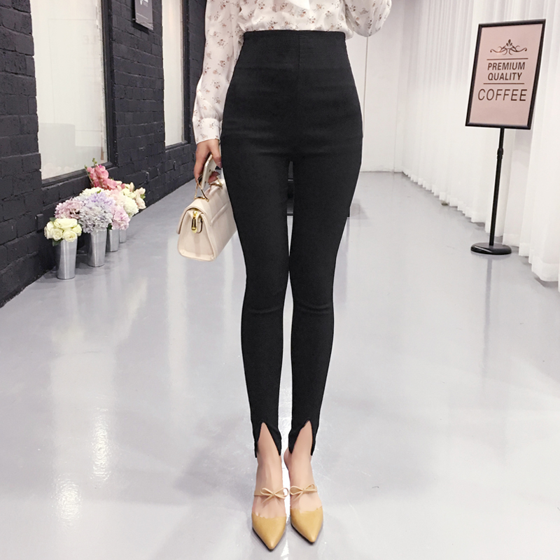 新款时尚显瘦小脚裤,一款超显气质的小脚裤两件套修身