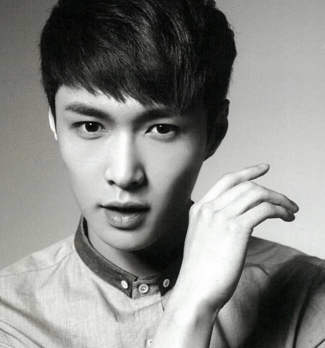 发际线高男士适合的发型烫发,男士方脸型适合的发型烫发