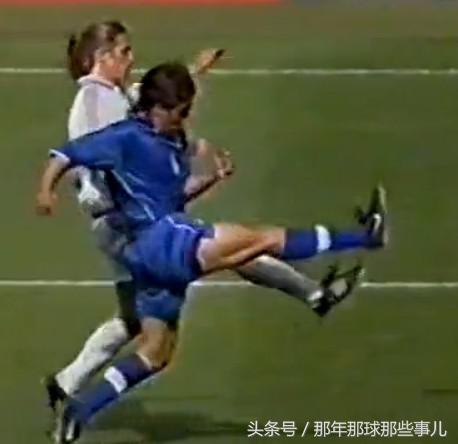 两届世界杯踢丢点球巴乔扼腕痛惜,98年世界杯法国vs意大利点球大战