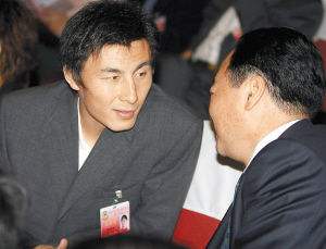 李玮锋大头,李玮峰亚洲杯视频