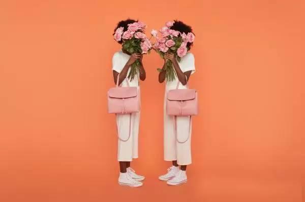 有没有比较时尚年轻化的品牌包包,时尚便宜包包