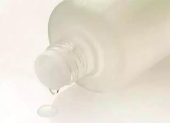 水油不平衡长痘适合的护肤品,适合混油皮长痘的护肤品