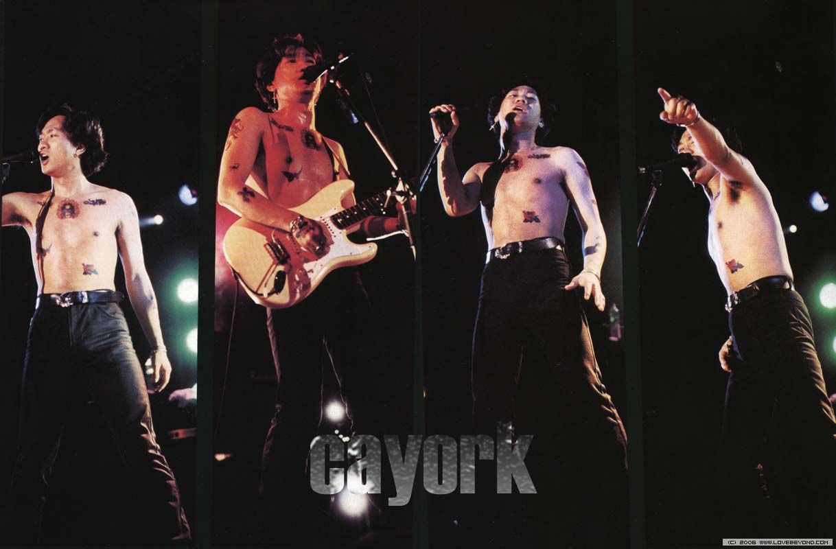 东京街头日本人唱海阔天空,日本街头听到中文歌曲海阔天空