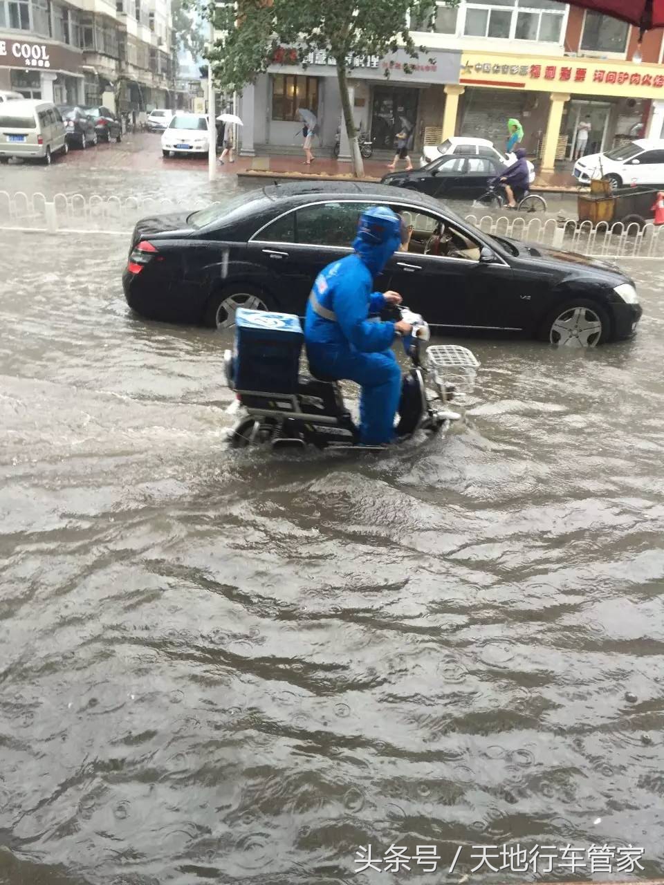 汽车行驶中进水熄火,行驶中车进水了怎么处理