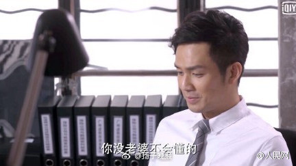 村子修路发现恐龙化石,老人挖出恐龙蛋化石