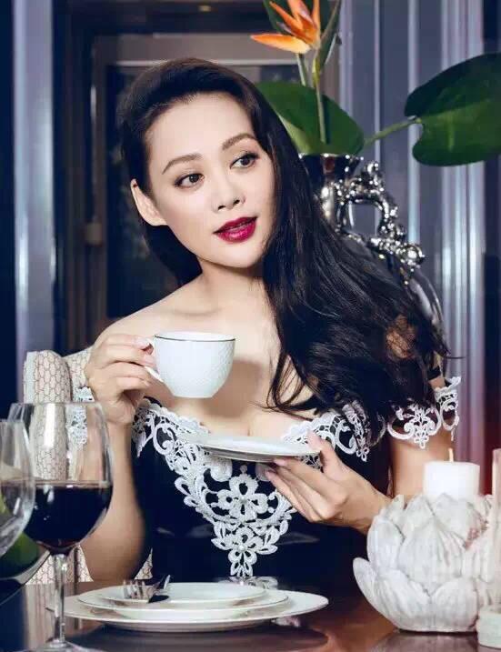 与姜文因爱生恨后怒嫁外国老公，她现在《大秦帝国》里大放异彩