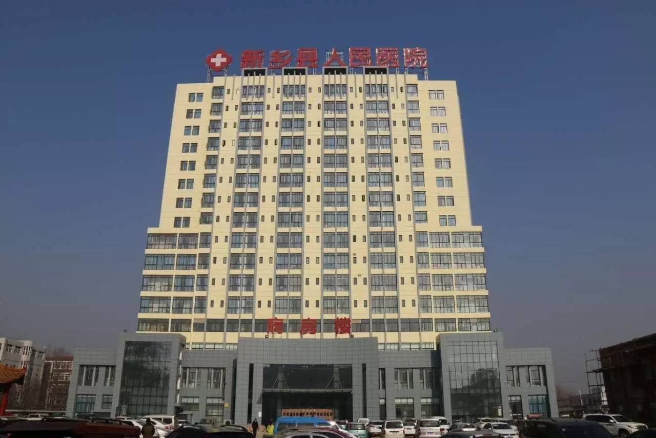 74岁蹬三轮车老人的事迹,老人骑三轮车带老伴拾荒