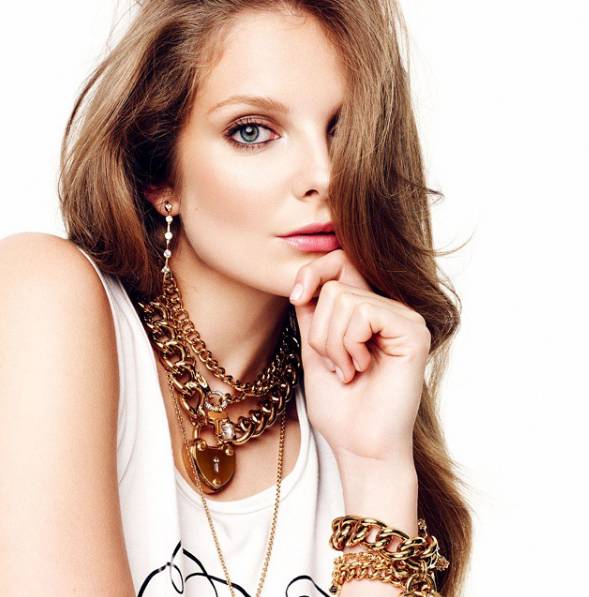 拥有了它，十年间买的其他饰品全部失宠