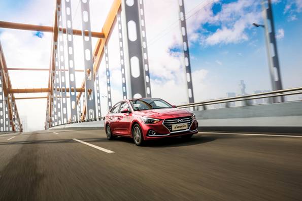 北京现代全新悦动媒体试驾,北京现代悦动新款试驾