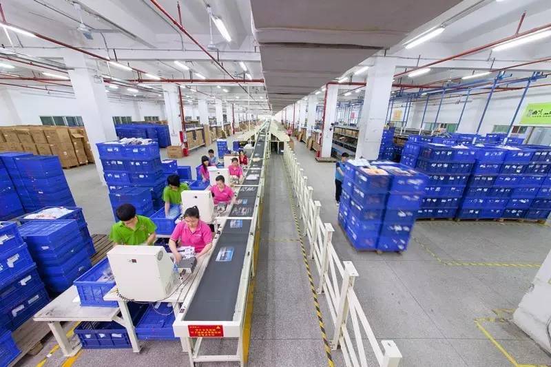 知道王卫的第一桶金，但你不知道从保安做起的他如何打造时尚内衣王国