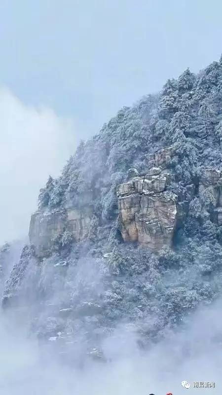 雪竟下得那么认真？居然感动了孟非踏雪来到江西，等不及了快上车