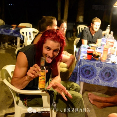 太平洋上的“浪里白条”