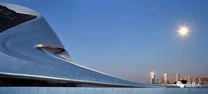 建筑师马岩松简介,中国著名建筑设计师及作品