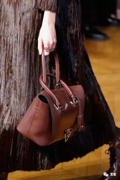 valentino2021秋冬时尚系列,valentino秋冬系列