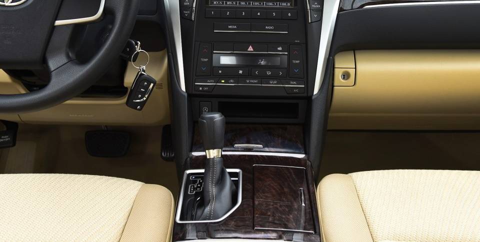 新款凯美瑞各个版本的区别,2008年凯美瑞2.4g版和v版的区别