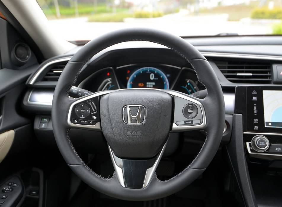 新款思域值不值得入手,17万买思域次顶配值得吗