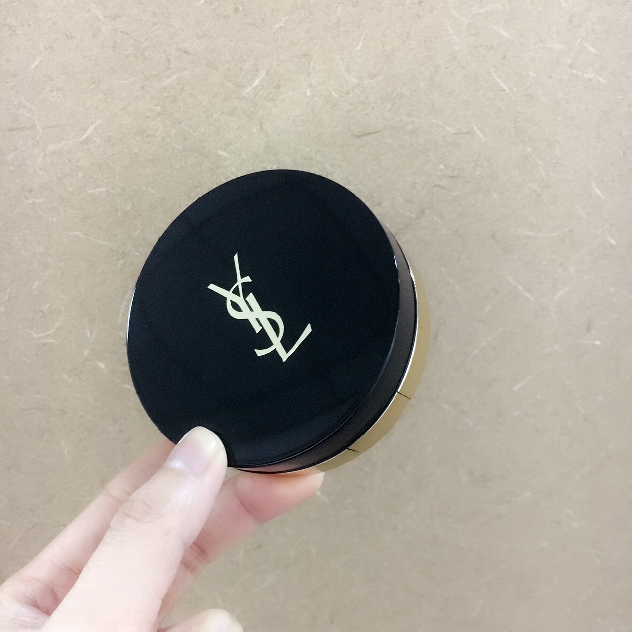 ysl粉饼透明色怎么用比较好,适合搭配ysl气垫的粉饼