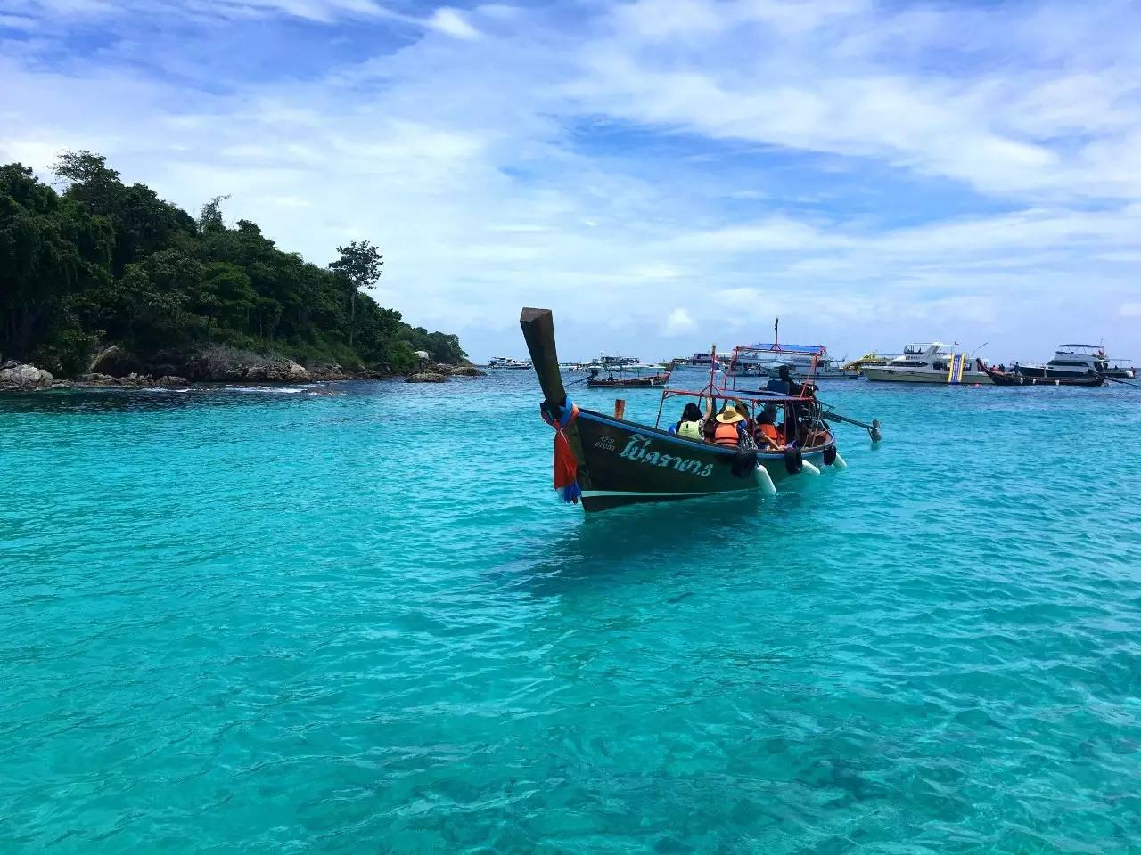 普吉岛酒吧里那个“神秘”的缅甸小帅哥