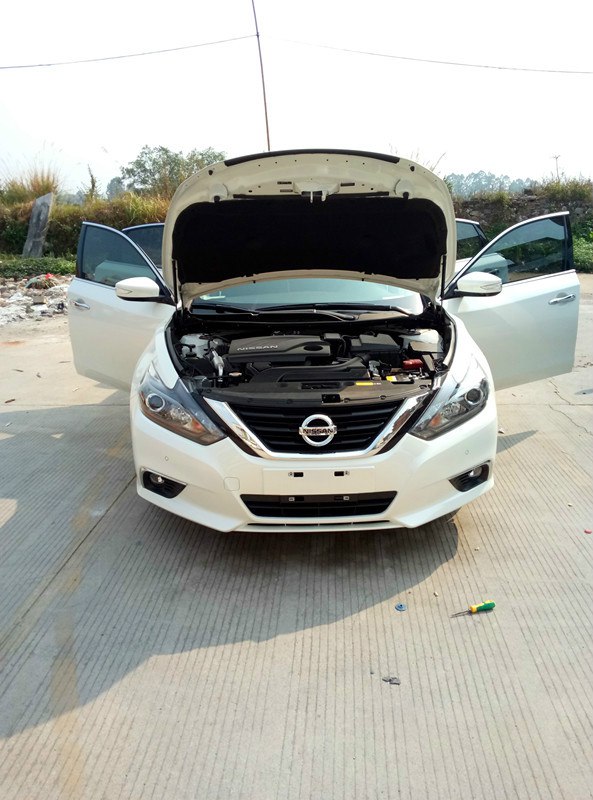 新天籁2.0时尚版,新天籁2.0悦享版