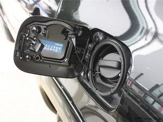 打开油箱盖有气声影响正常行驶吗,开油箱盖有出气的声音是什么原因