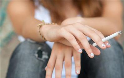 吸烟中毒吃什么解毒,长期吸烟教你一招清肺解毒