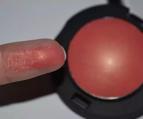 带收缩色和膨胀的的平价腮红,平价代替高价的彩妆