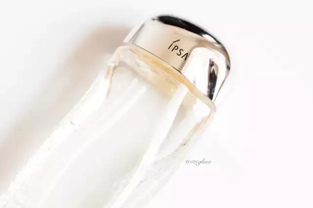 化妆水怎么选护肤水,化妆水如何携带才不会溢出来