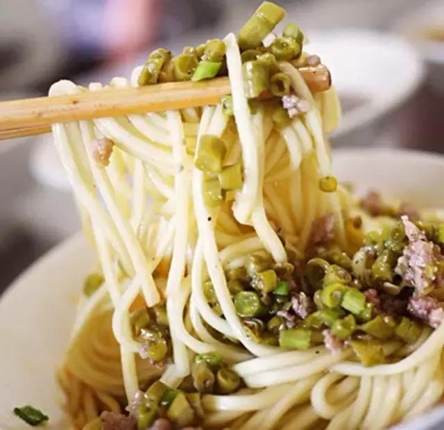 成都必吃的18碗面,成都最好吃的100碗面