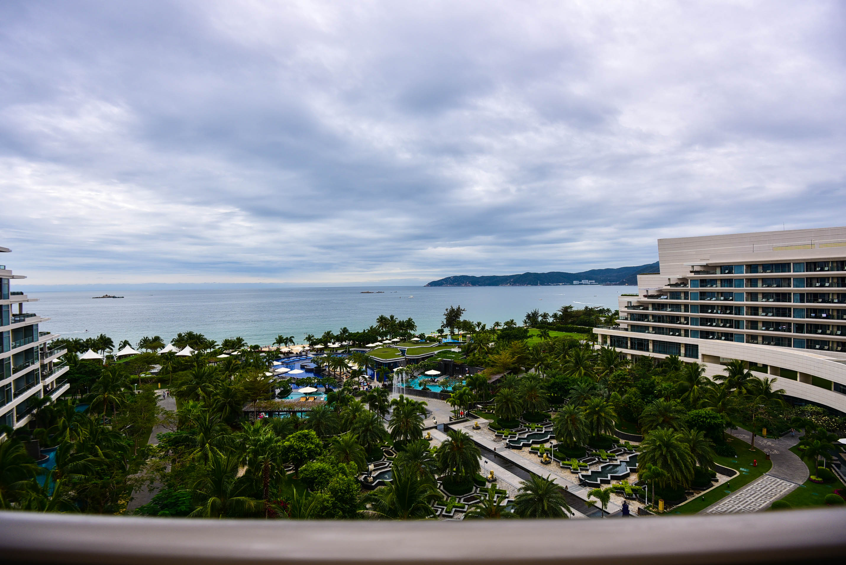 那片天空那片海这里的美人鱼不会游泳