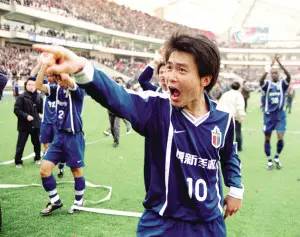 曾击败小罗梅西的足坛大佬出狱在即他培养的球员已被中超哄抢