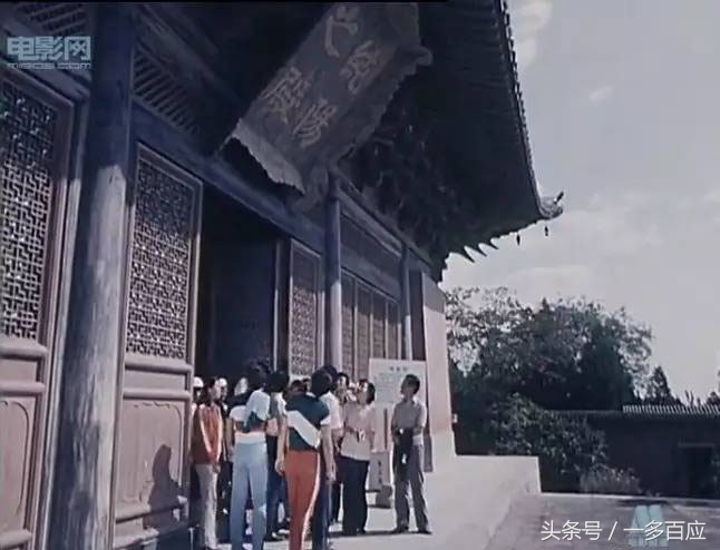 跟着山西太原第一部彩色故事片，穿越回1982年的三晋大地
