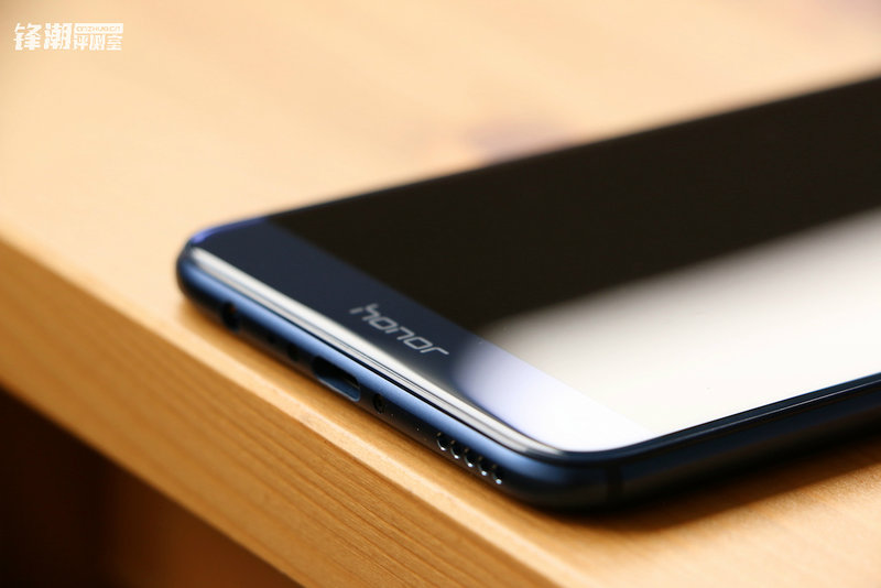 一加3t和荣耀v9哪个好,荣耀v9和一加3t评测视频