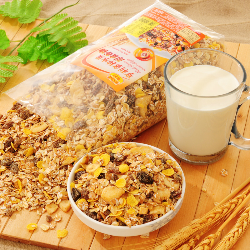 早餐麦片坚果水果,水果麦片搭配什么早餐
