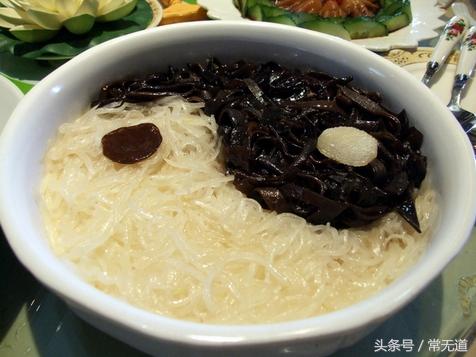 小县城开餐饮小店要多少钱,小县城餐饮店一年能赚多少