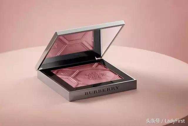 lifefashion鏈嶈,lifestyle鏃跺皻濂宠