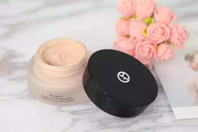 全世界最好用的粉底液口红,资生堂haku臻白无瑕养肤粉底液