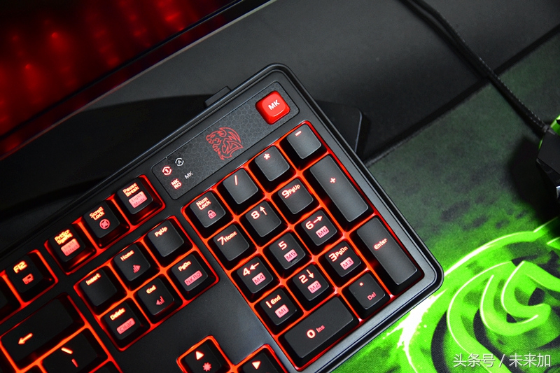 弹指跳动清脆音符，拓荒者MEKAPRO机械键盘青轴版评测