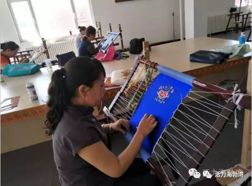 献给豁达善良知性的女人,献给所有温柔善良的女性