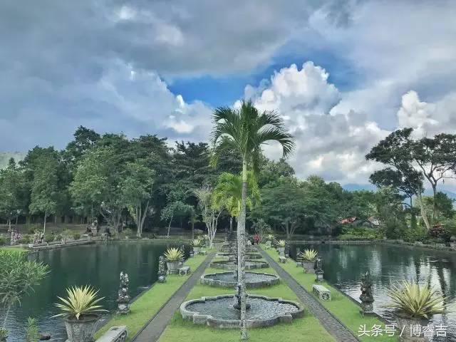 体验过你从未体验过的情感,体验你没体验过的人生