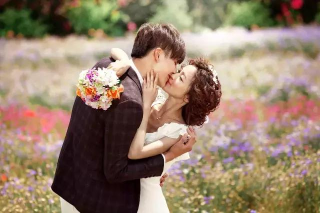 拍婚纱照需要准备捧花吗,10月份结婚几月份适合拍婚纱照