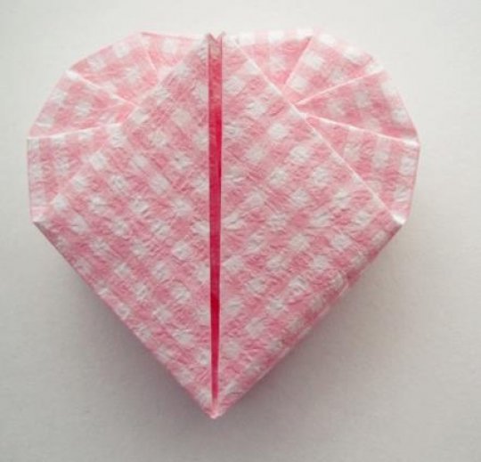 组合心形礼品盒折纸图解教程,心形折纸收纳盒教程简单