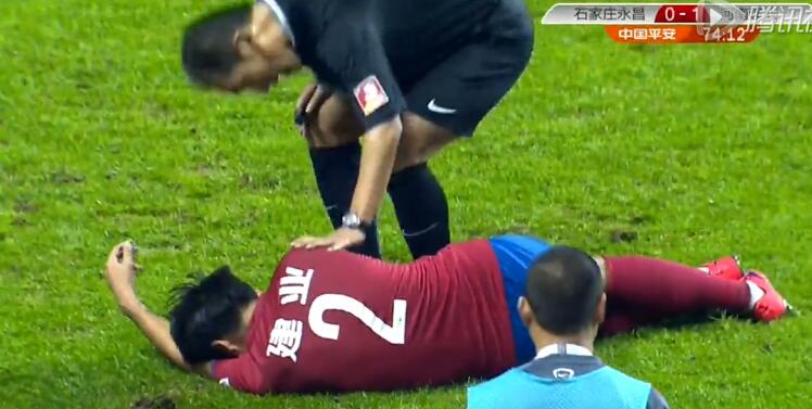 足球十大假摔王,足球最可笑十大假摔