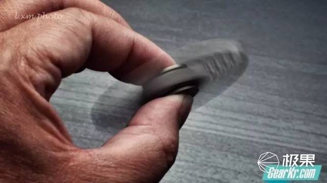 陀螺风靡世界,实用的指尖陀螺