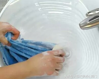 潮湿天气如何快速晾干衣服,潮湿的衣服如何快速烘干