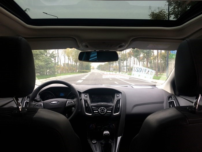 福特福克斯车主用车感受,2012福特福克斯1.6l风尚版