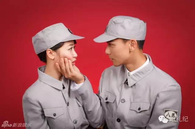 在朋友圈晒领证的那张照片,千万别学大s和奶茶妹妹!