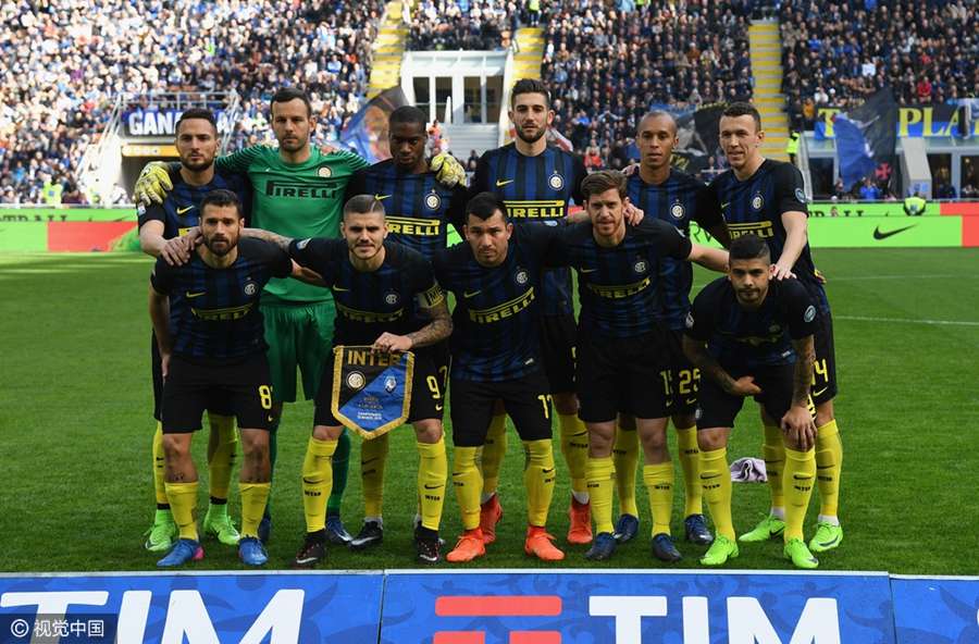 从创历史最差开局到赢球停不下来，平民主帅对这支豪门做了什么？