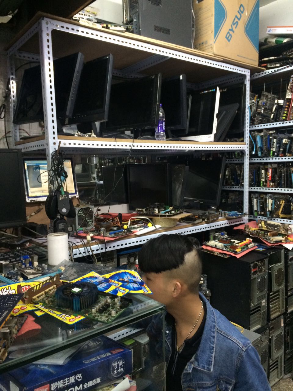 电脑组装维修店，暴利时代已经过去，现在开还赚钱吗